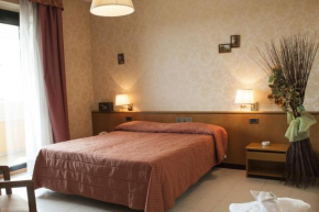 Hotels in Cava Manara